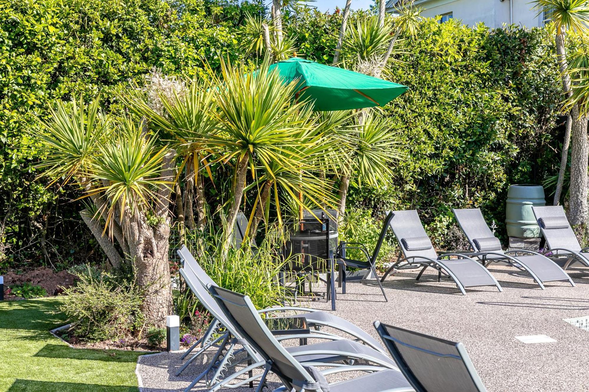 ホテル The Devon Court トーキー エクステリア 写真